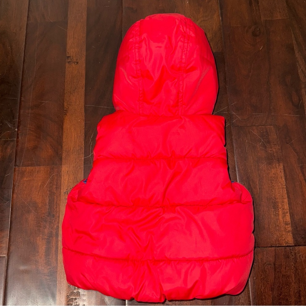 Baby Gap Red And Blue Hooded Puffer Vest Baby Size 6-12mo Warmest Vest - Picture 4 of 4